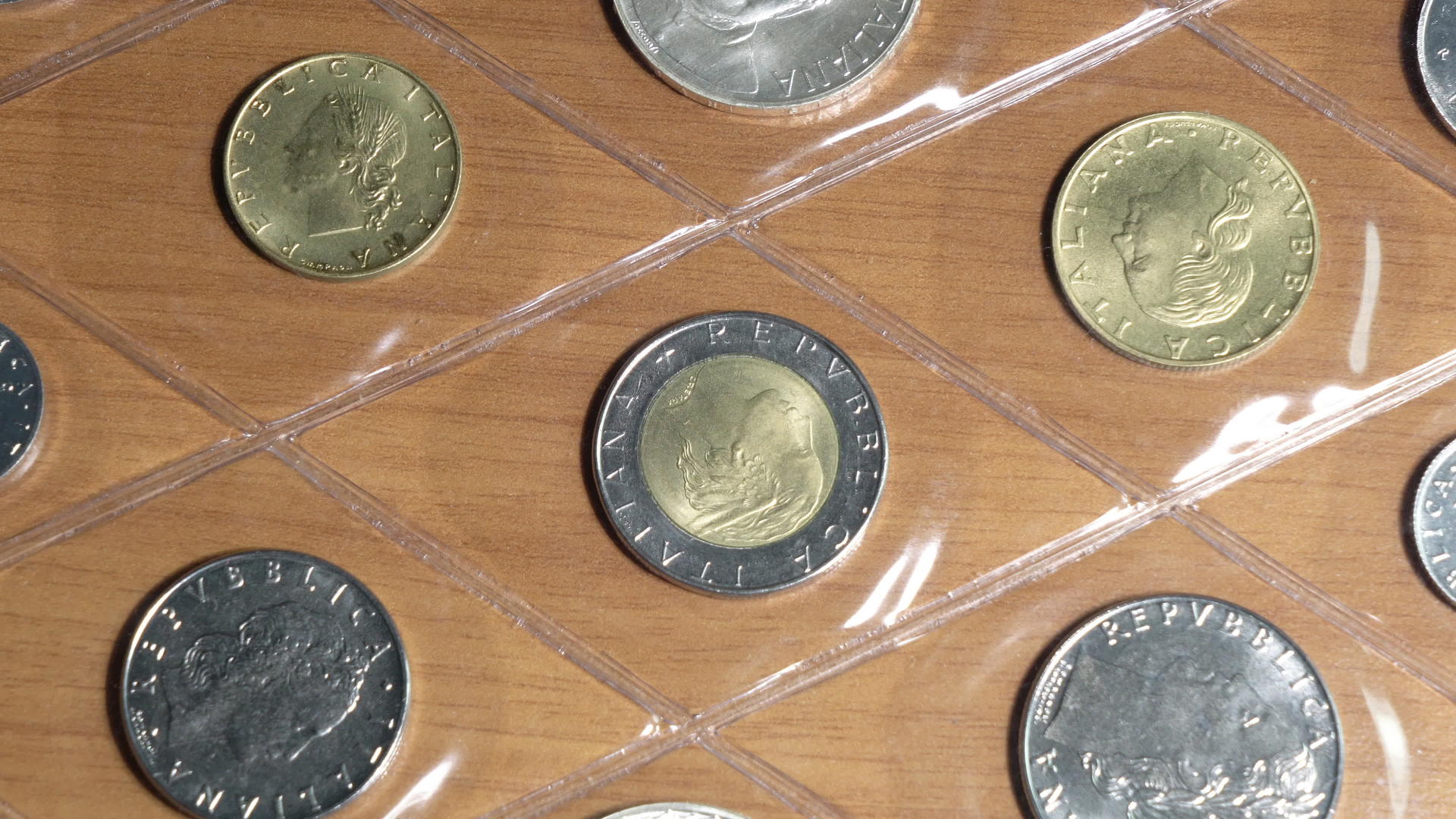 意大利里拉硬币视频的预览图