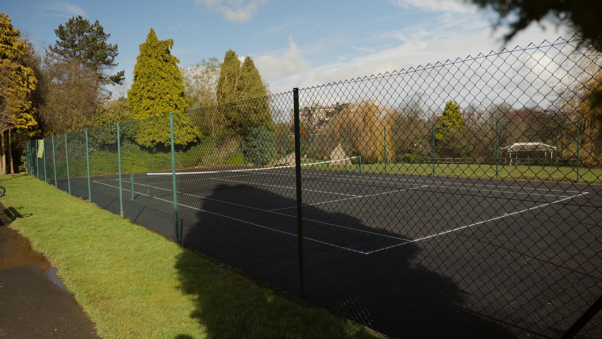空中户外网球法院视频的预览图