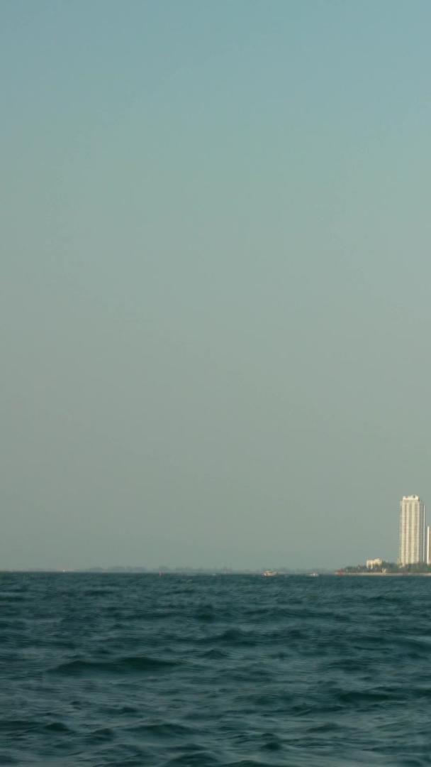 在泰国海上拍摄芭堤雅城市集合视频的预览图