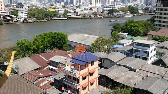 平静河附近的金融区位于曼谷市中心宁静的湄南河岸边视频的预览图