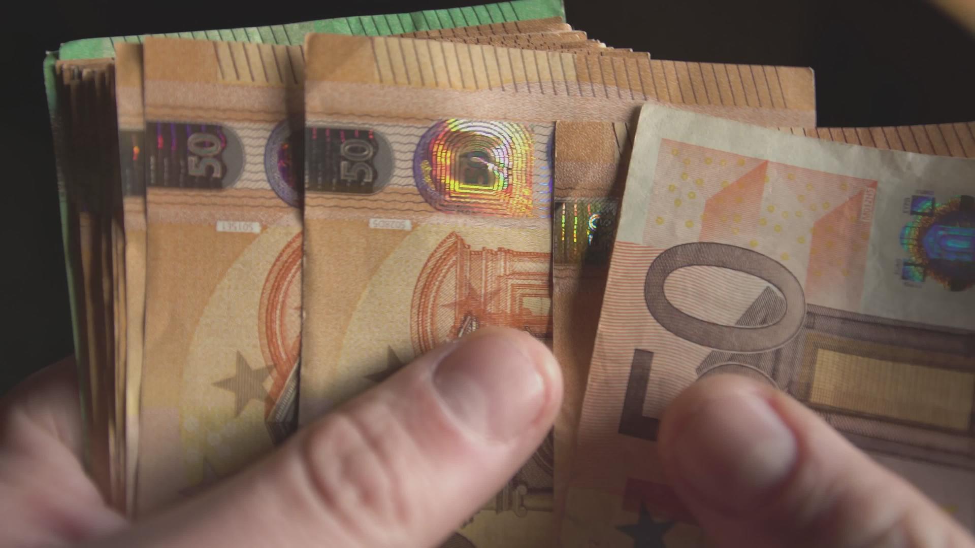 计算欧元钞票视频的预览图