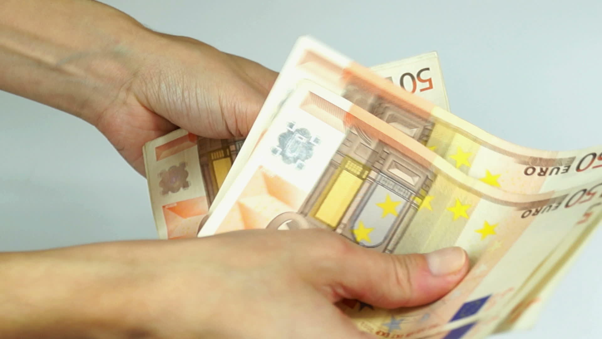 计欧元钞票视频的预览图