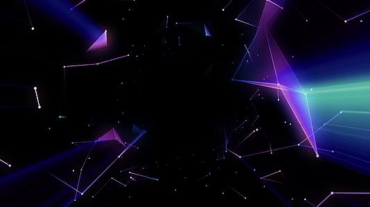 在黑色背景上闪亮的紫色粒子20年视频的预览图