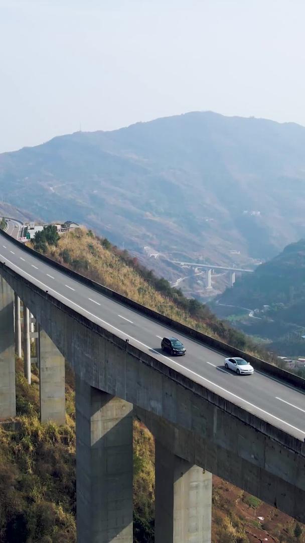 国家基建交通运输航拍高速公路桥梁视频的预览图