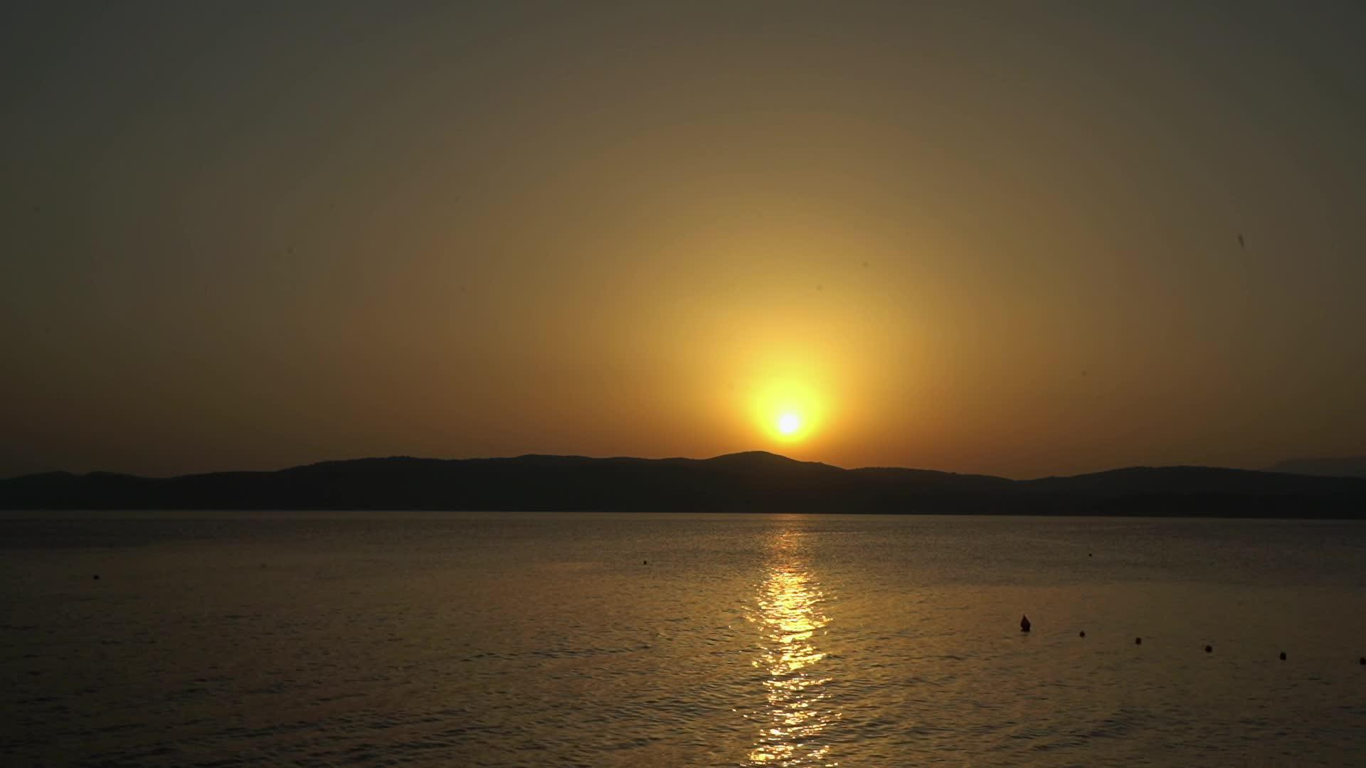 日落时光的美丽视频的预览图