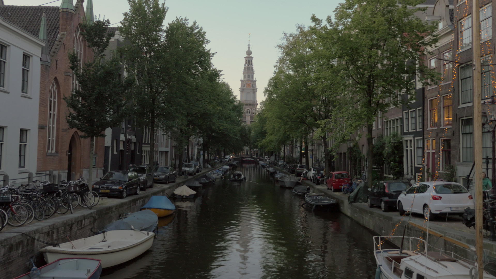 阿姆斯特丹以运河和鱼类为主视频的预览图
