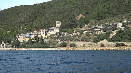古老的多奇亚里欧修道院位于阿托斯山光木山和大灰地视频的预览图