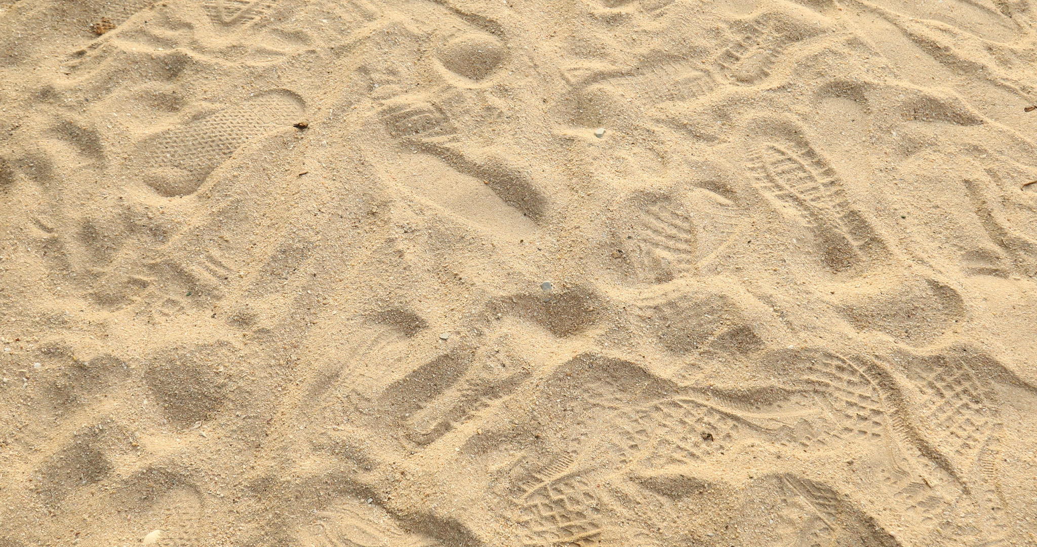 海滩上的干沙视频的预览图