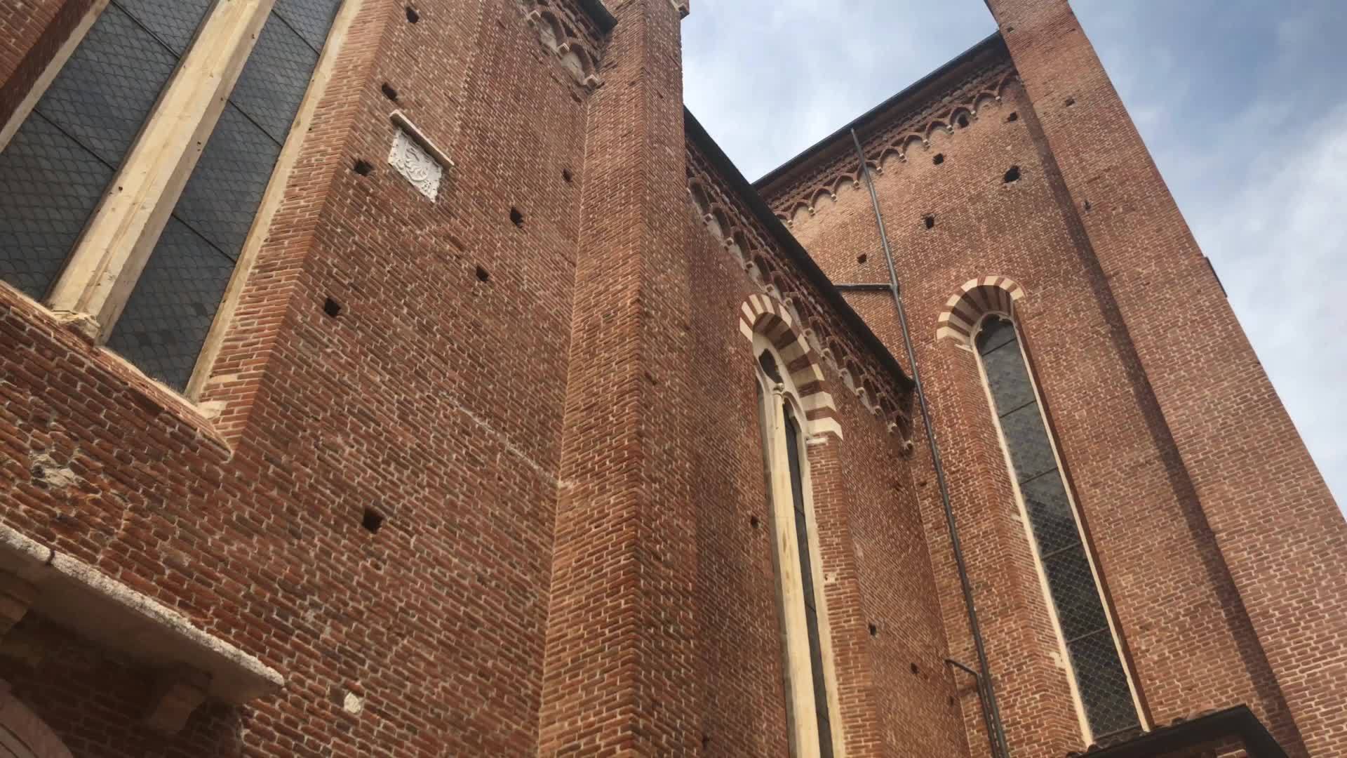 意大利教堂的外观在圣阿纳斯塔西亚视频的预览图