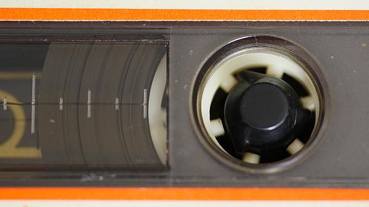 磁带盒式磁带关闭时磁带播放器中的录音正在使用中Deckm视频的预览图