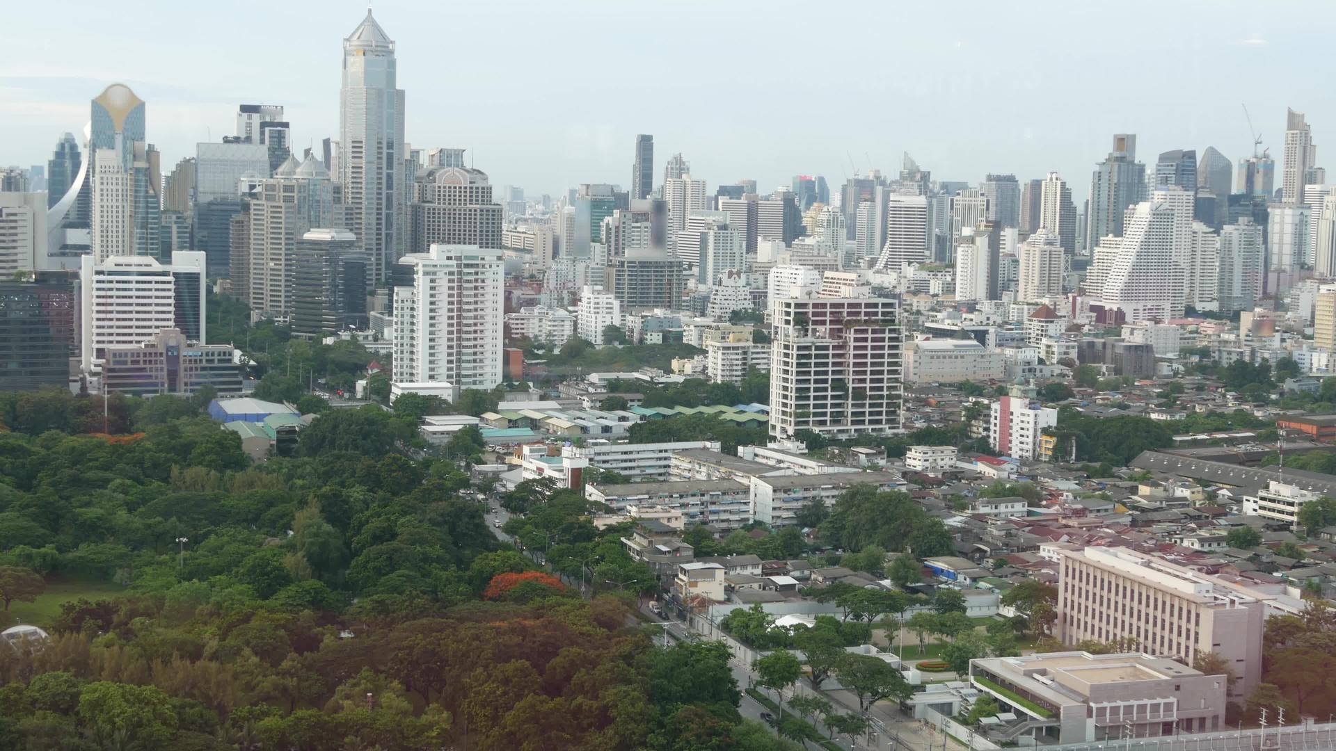 泰国无人飞机Bangkok看到街上的路和视频的预览图