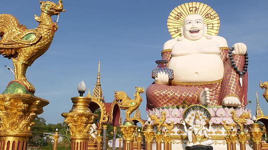 佛寺外和亭雕像的传统幸福Hotei亚洲国家的雕塑视频的预览图