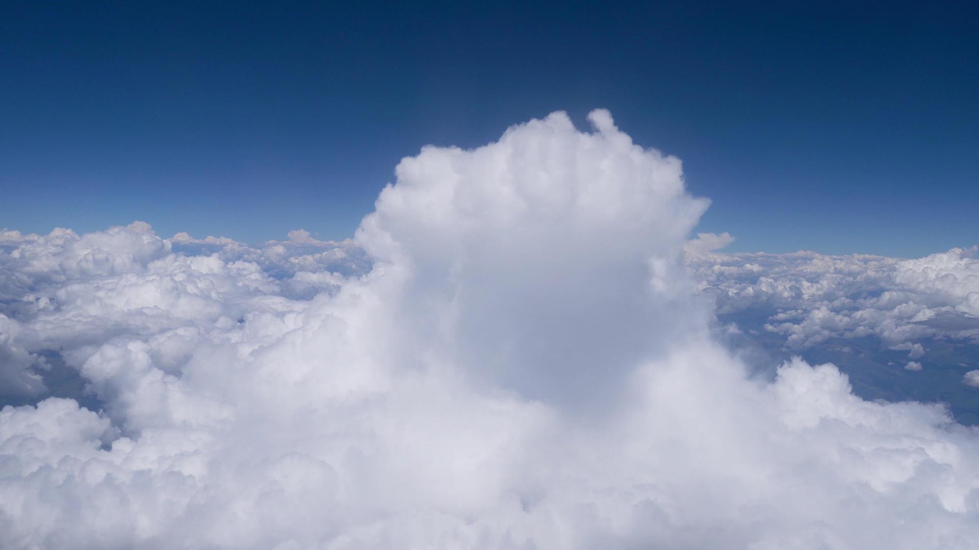 高空云层波浪白云视频的预览图