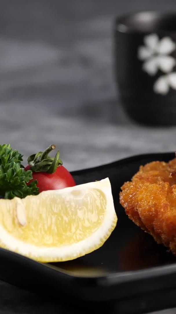 日式小吃移镜视频的预览图