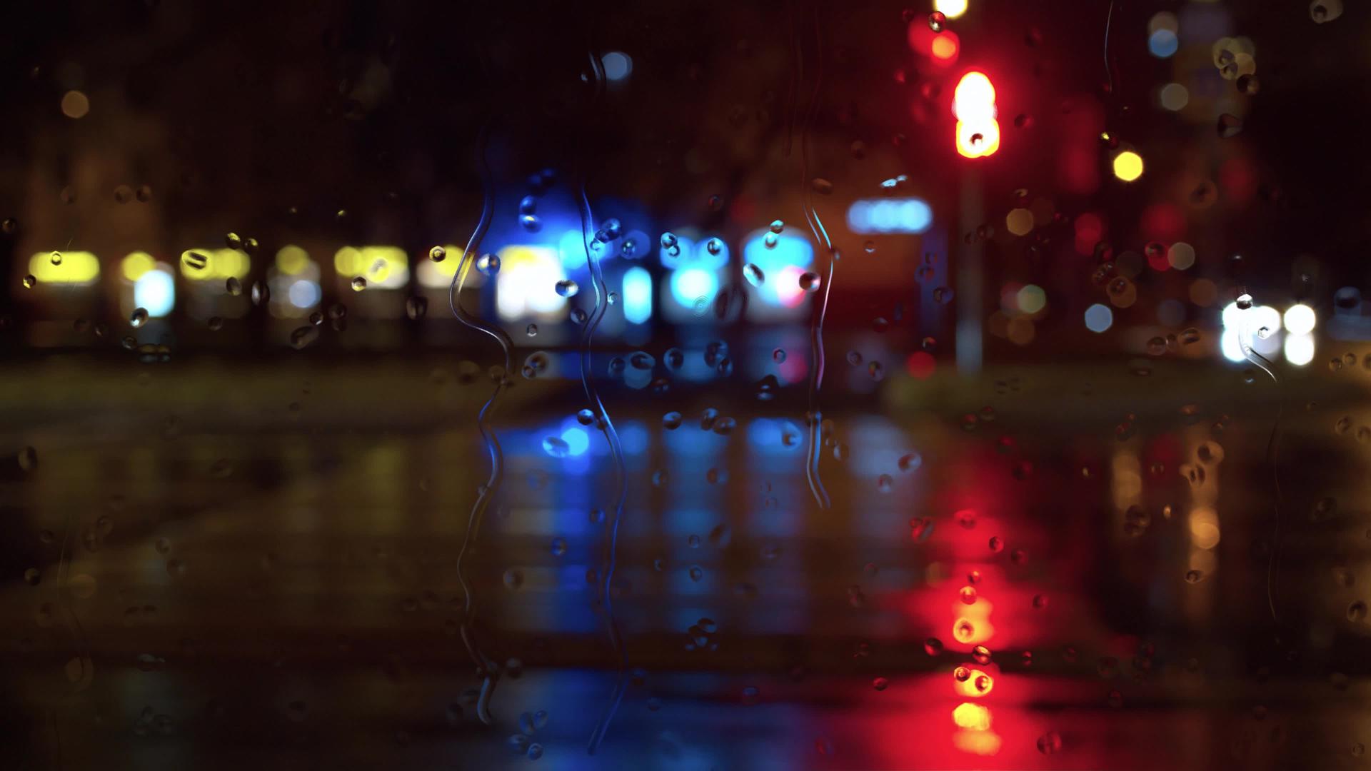 雨天玻璃窗夜灯视频的预览图
