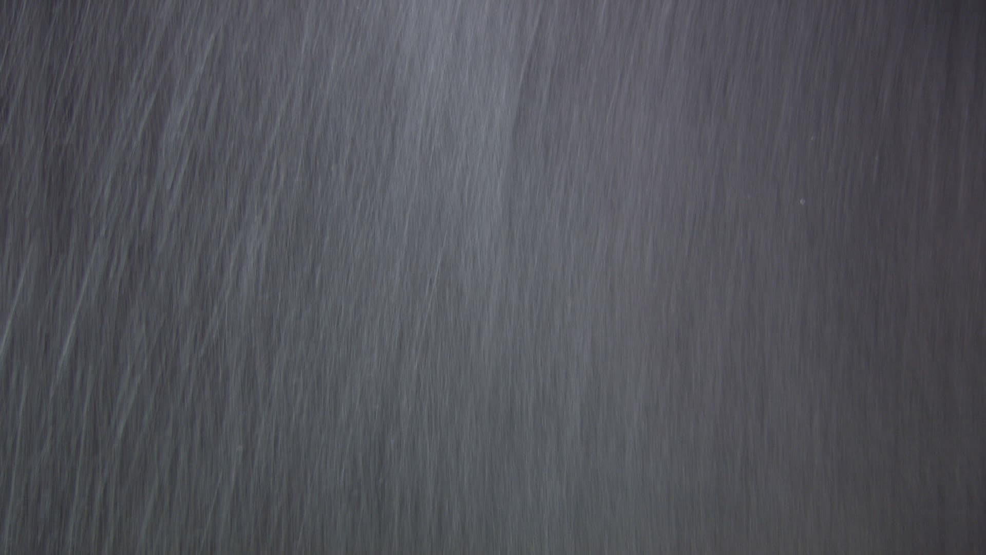 黑雨变换2视频的预览图