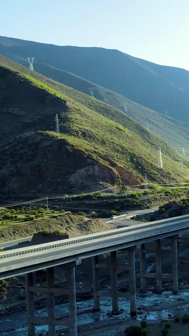 阳光高速公路航拍积极向上希望梦想视频的预览图