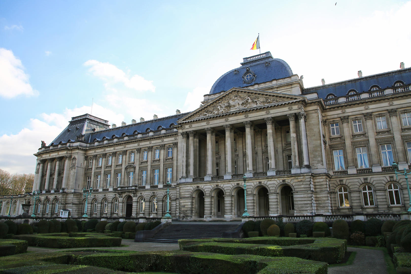 比利时布鲁塞尔皇宫视频的预览图
