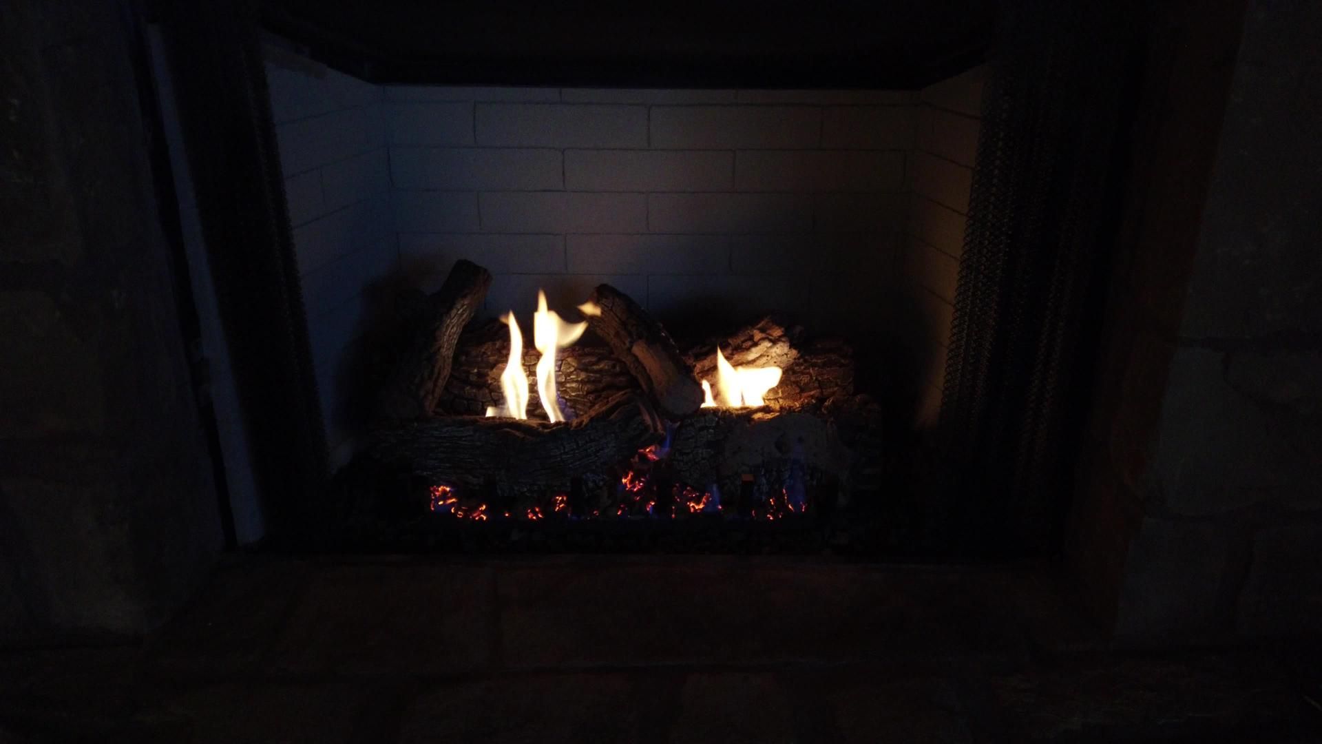 壁炉烧火视频的预览图