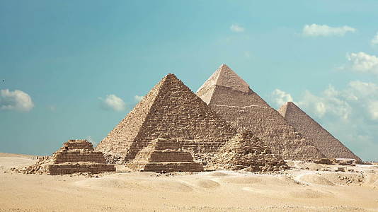吉萨谷凯罗埃吉普特1号金字塔视频的预览图