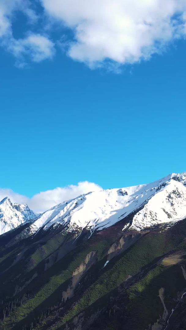 中国壮丽的雪山冰川风景视频的预览图