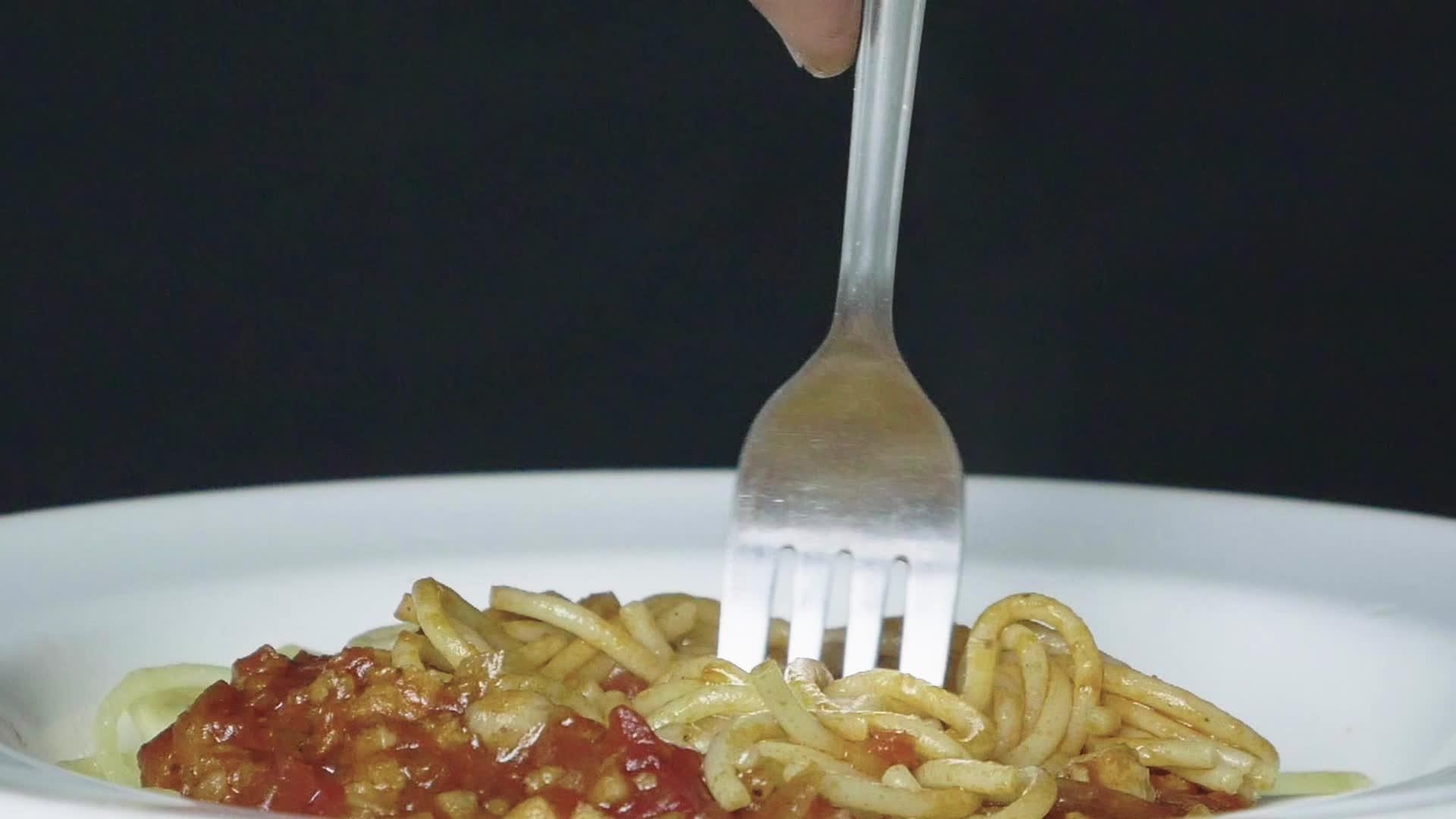 番茄酱汤匙香肠视频的预览图