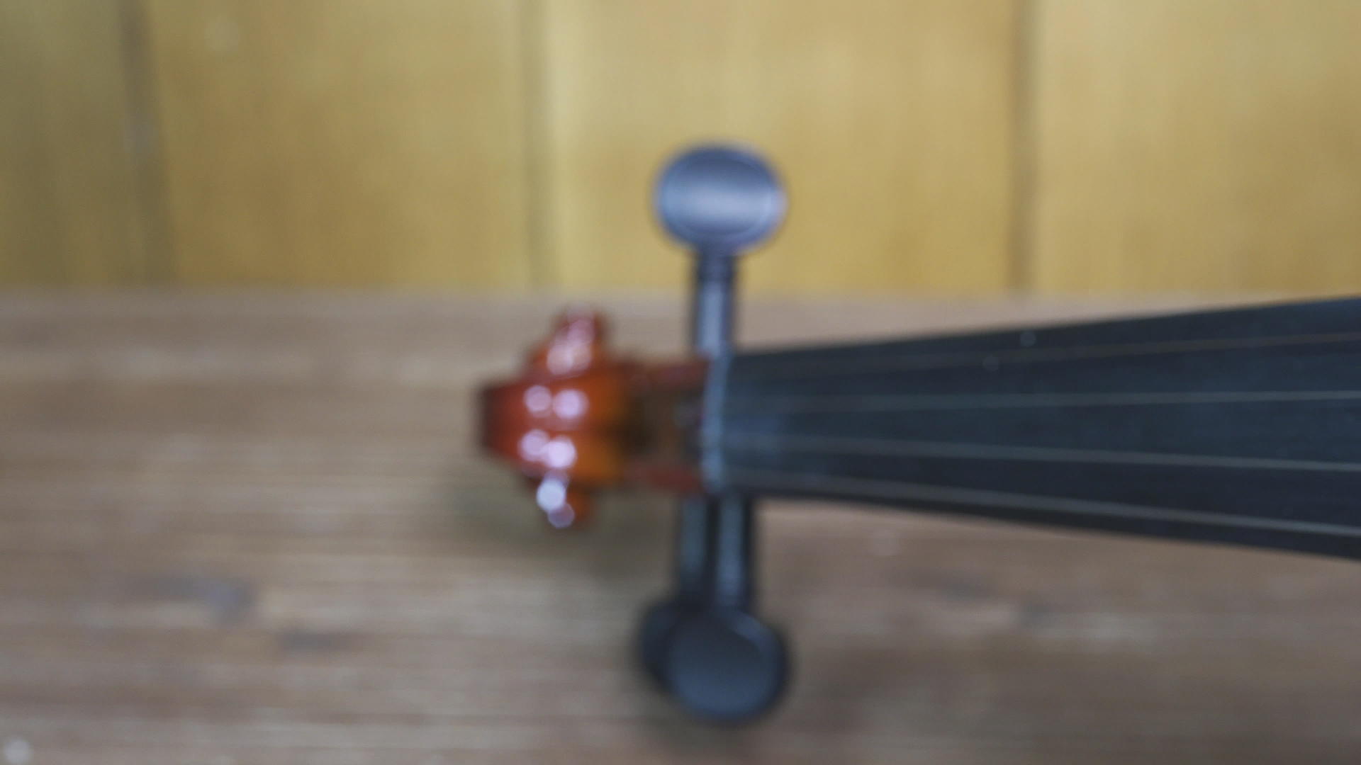 小提琴视频的预览图