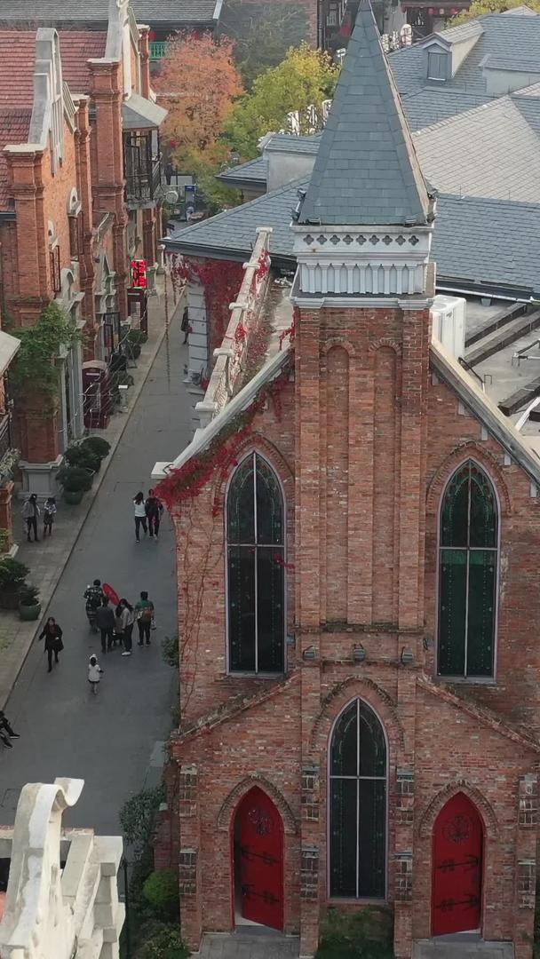 武汉汉口里古镇教堂航拍视频的预览图