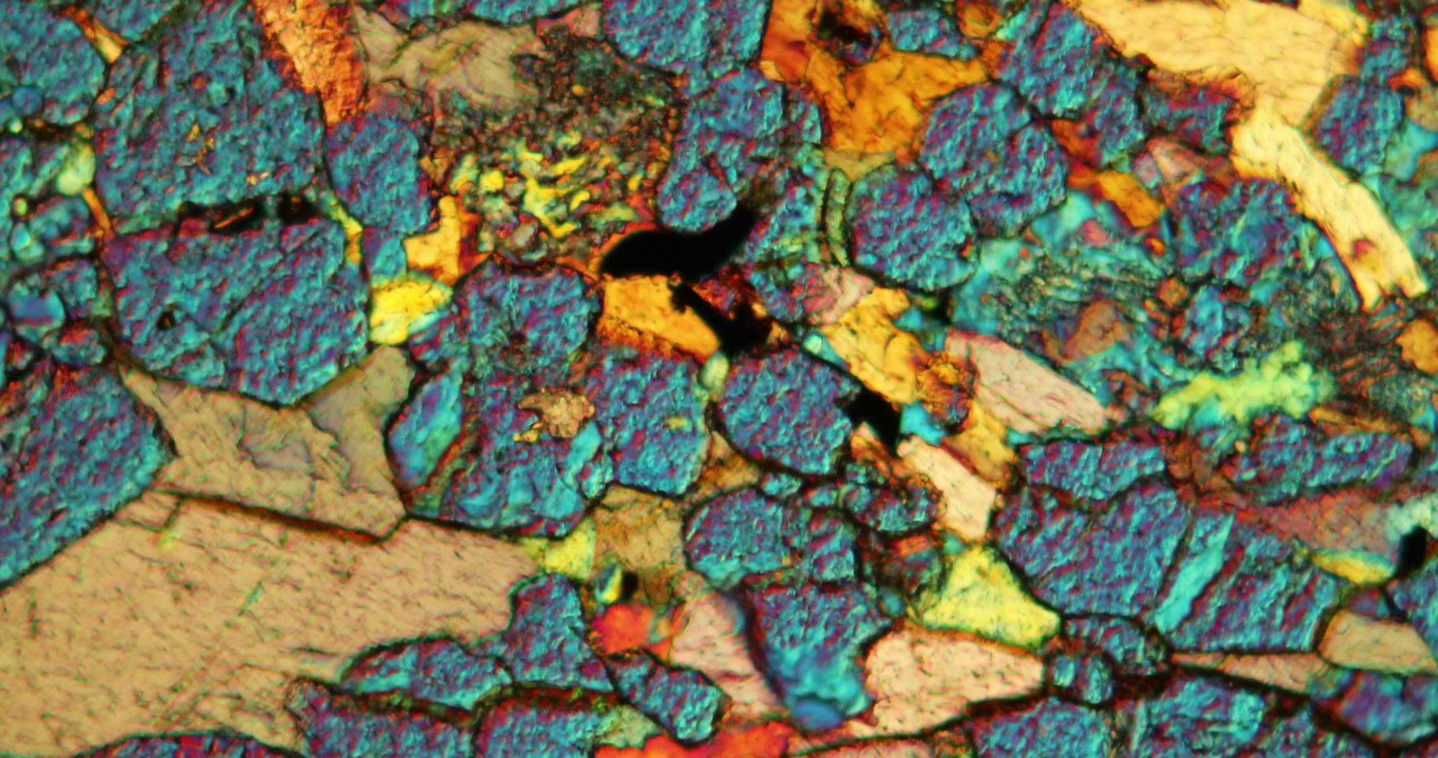 显微镜下石头的干薄部分视频的预览图
