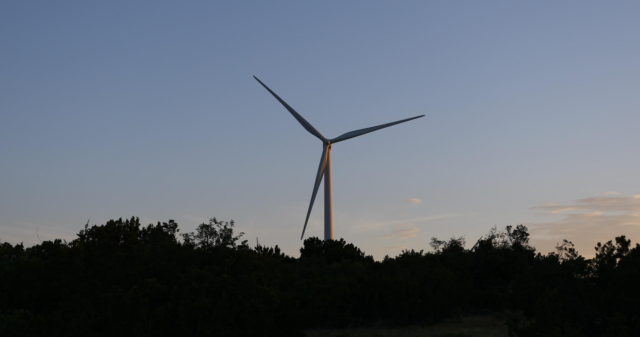 清晨风力涡轮视频的预览图