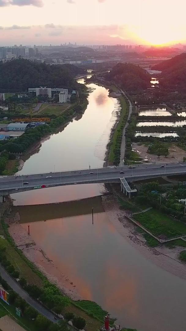 日落黄昏广州观景大桥航拍视频的预览图