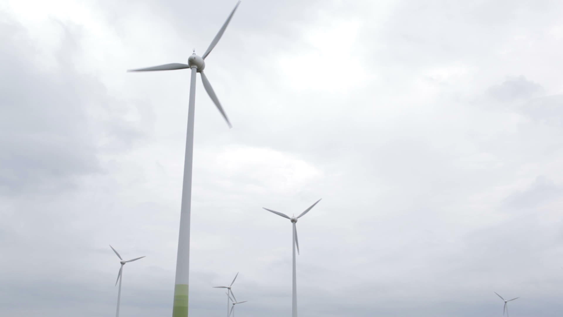 风力涡轮机视频的预览图