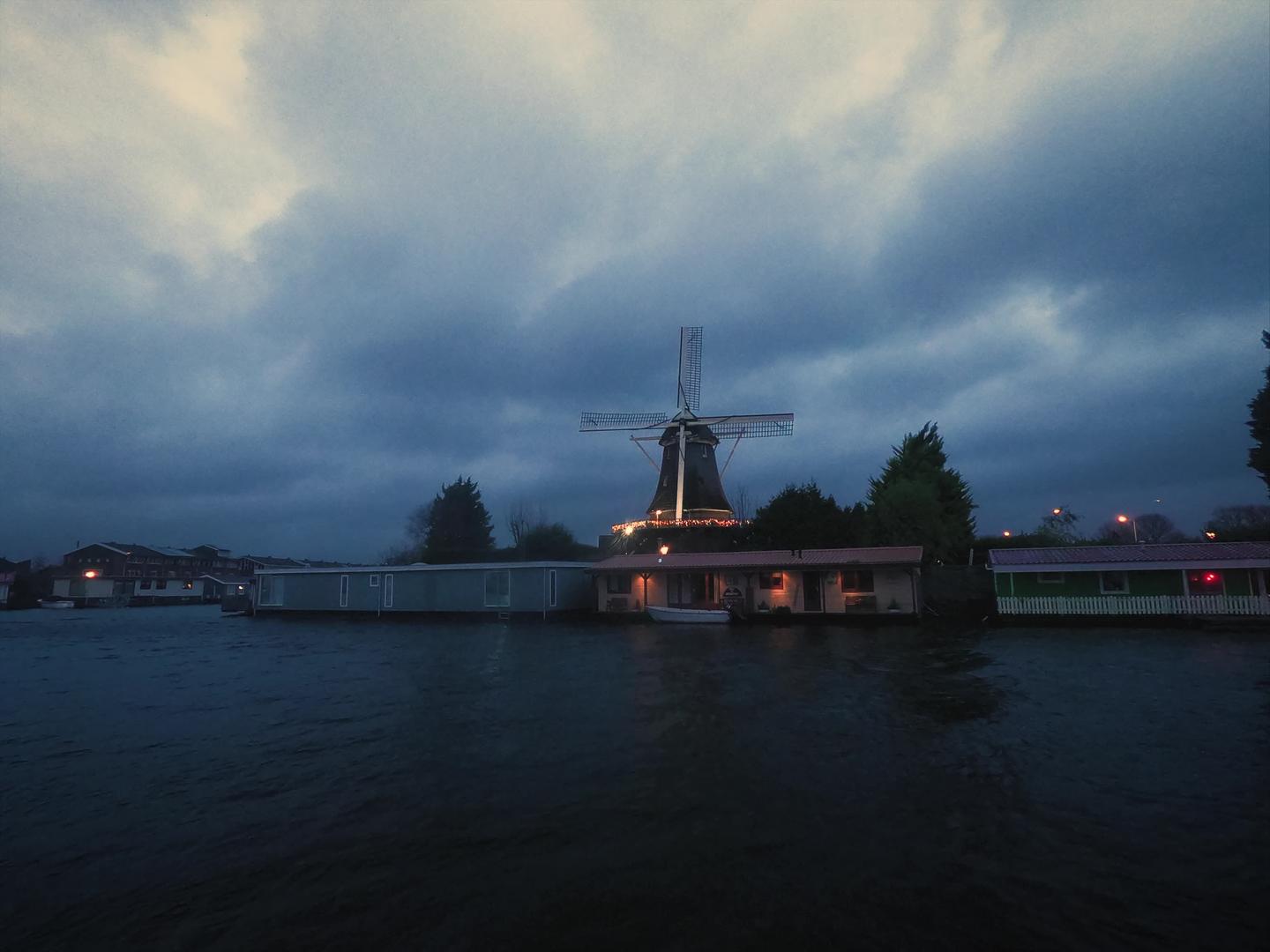阿姆斯特丹纳特兰视频的预览图