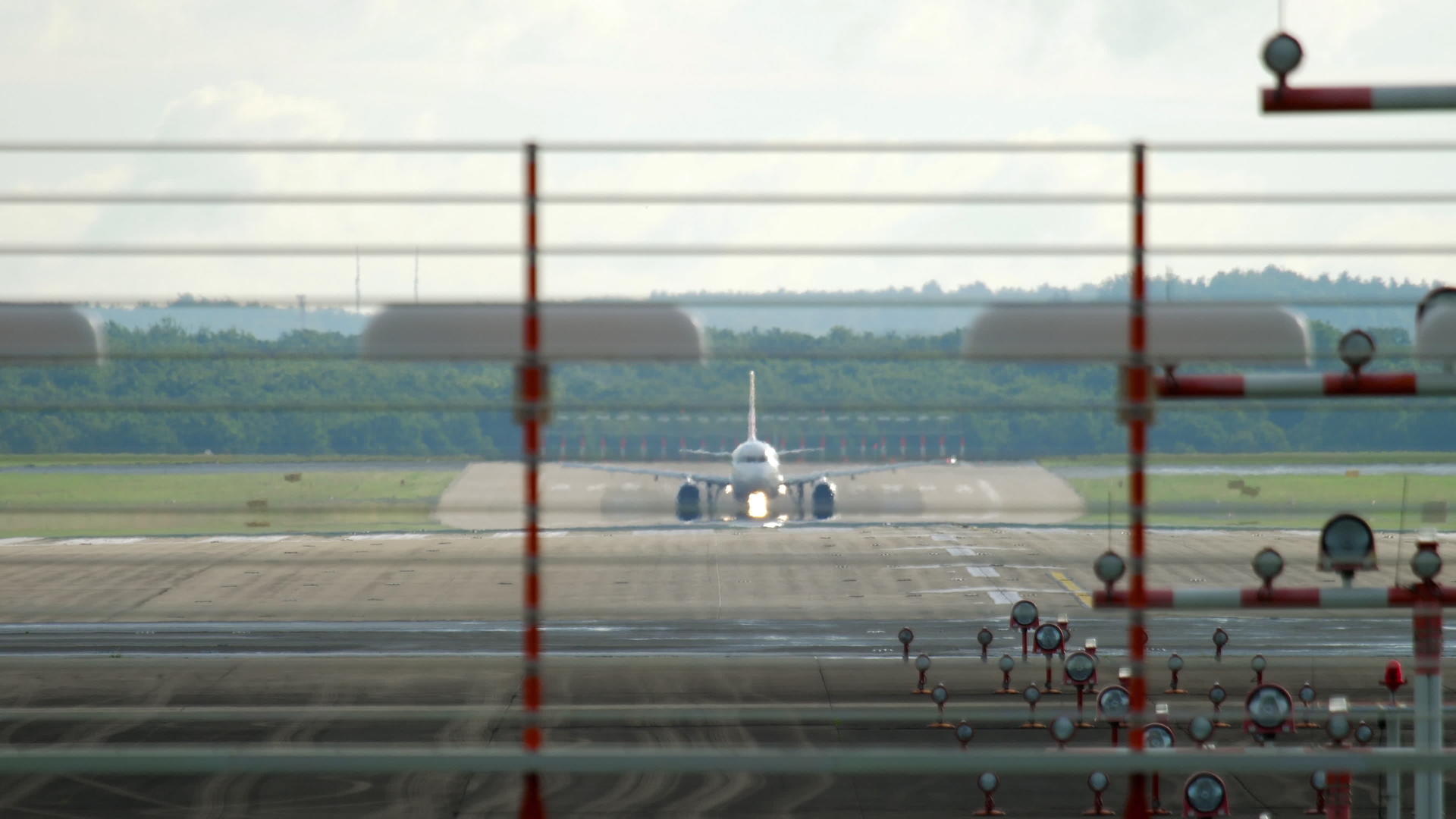 离开飞机喷气式飞机视频的预览图