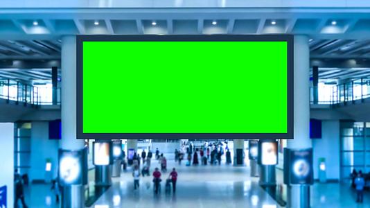 绿色屏幕lcd监视显示器在人群中移动背景时间误差视频的预览图