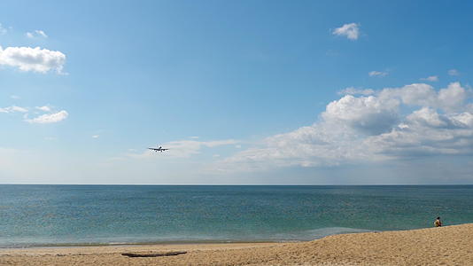 宽体飞机在海海洋视频的预览图