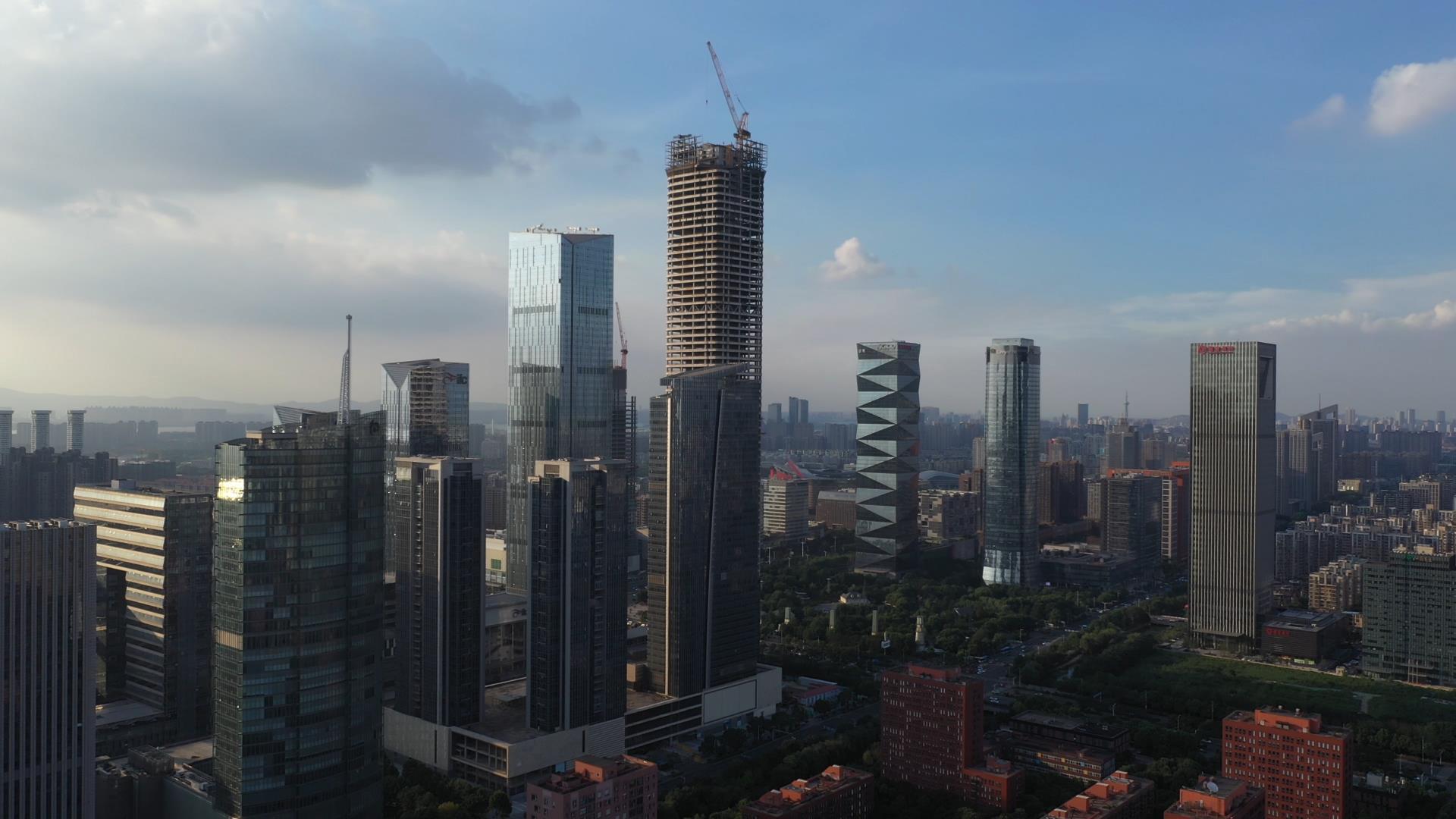 南京河西奥体新城科技园CBD航拍4K楼群视频的预览图