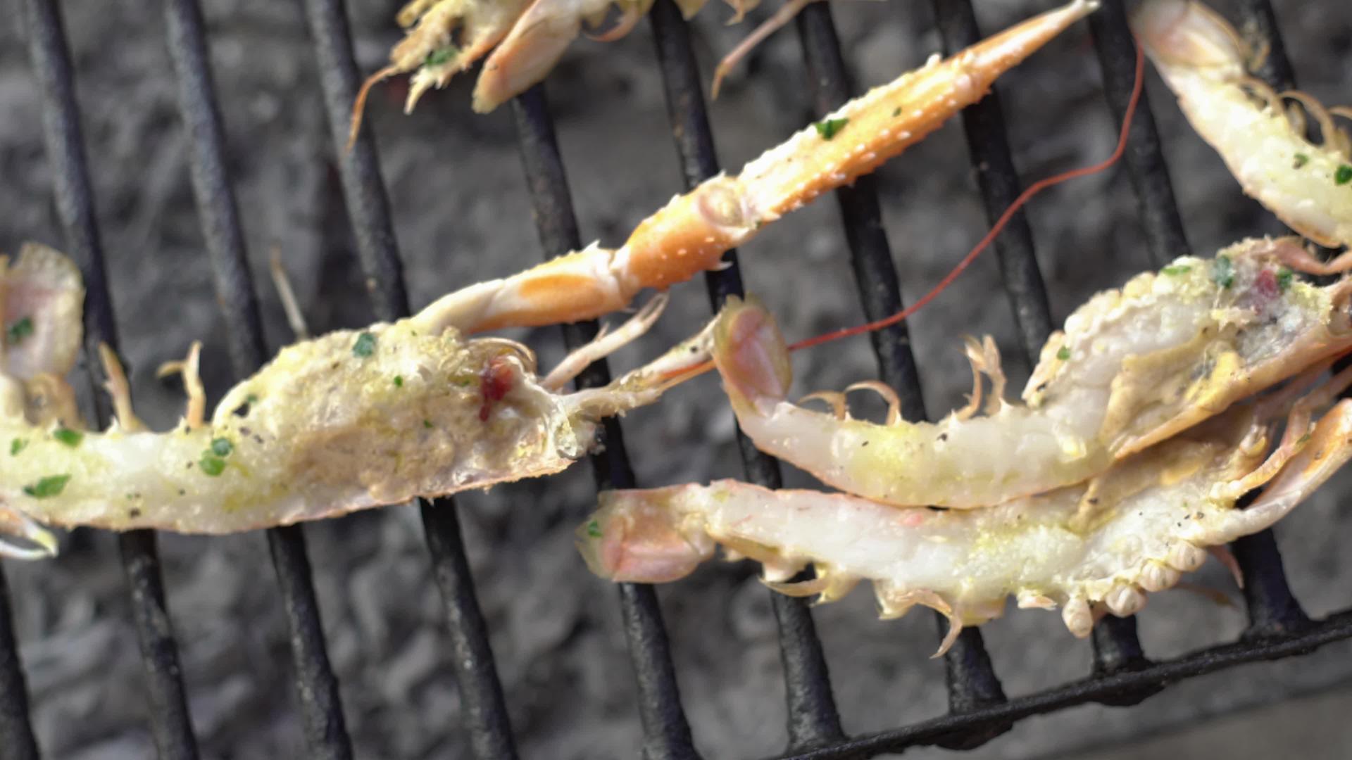 烤虾烹饪视频的预览图