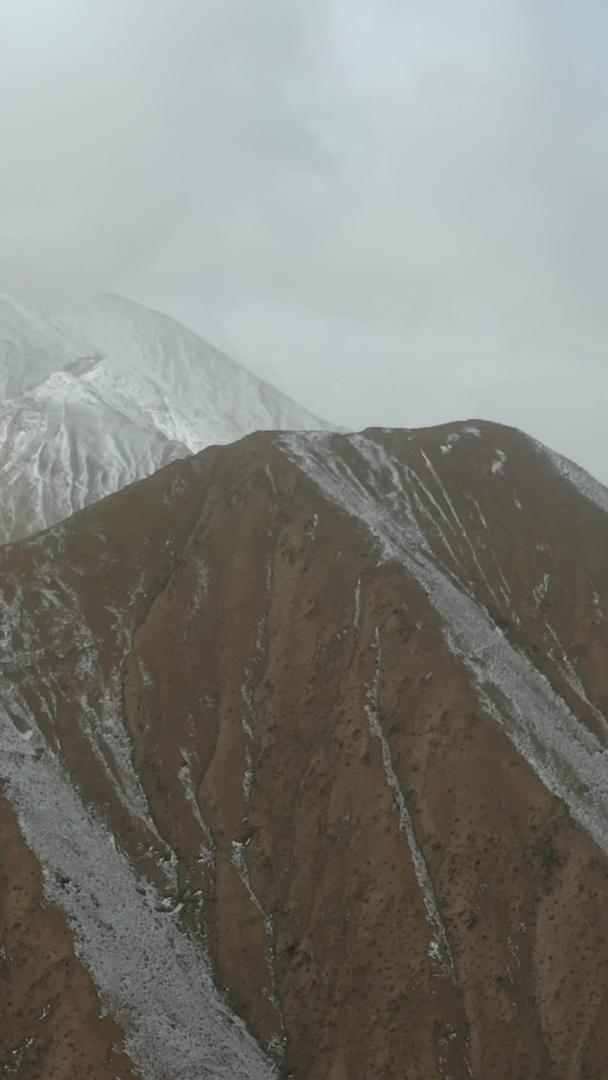 昆仑山脉青藏线视频的预览图