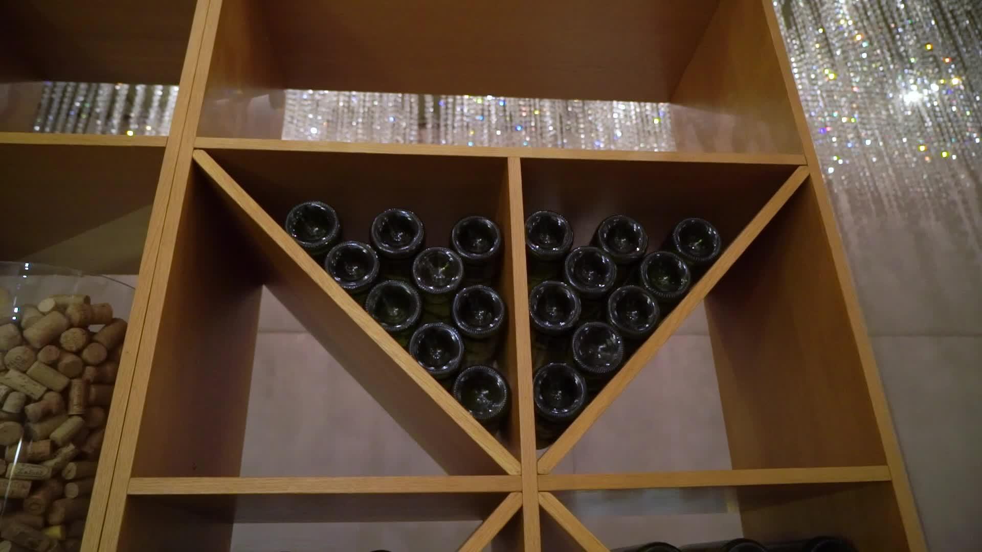 葡萄酒瓶视频的预览图