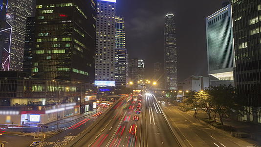 汽车在香港的夜间行驶时间过长放大生效视频的预览图