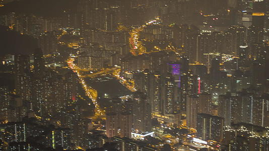 香港的高层住宅已经过了晚上的全景时间从上面查看视频的预览图