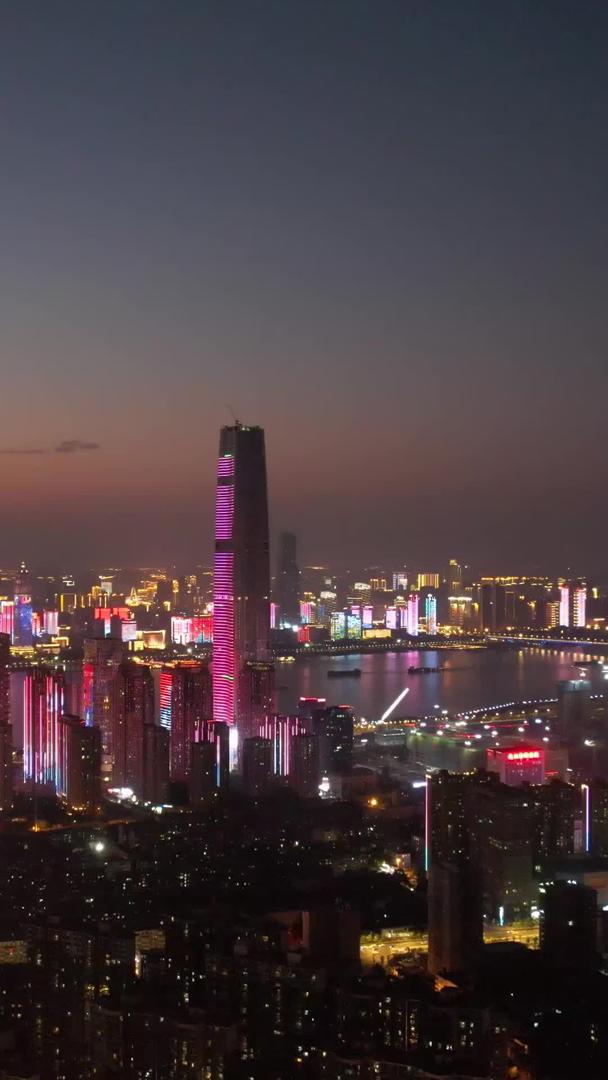 城市江景天际线高楼夜景灯光秀街景素材视频的预览图