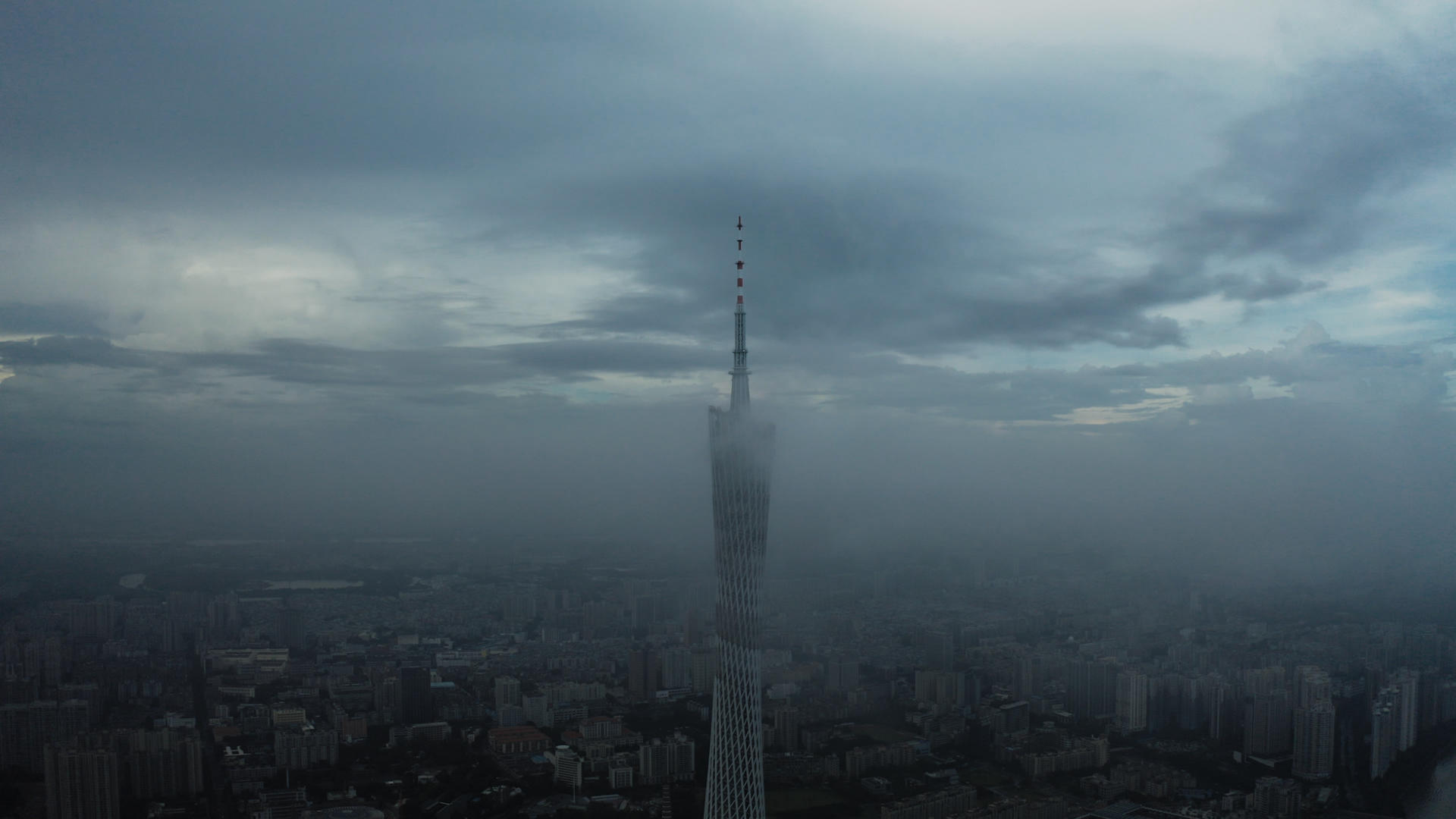 清晨下的广州塔视频的预览图