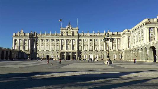 疯狂的西班牙宫殿视频的预览图