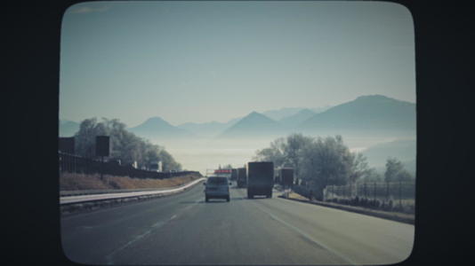 冬天开车过山视频的预览图
