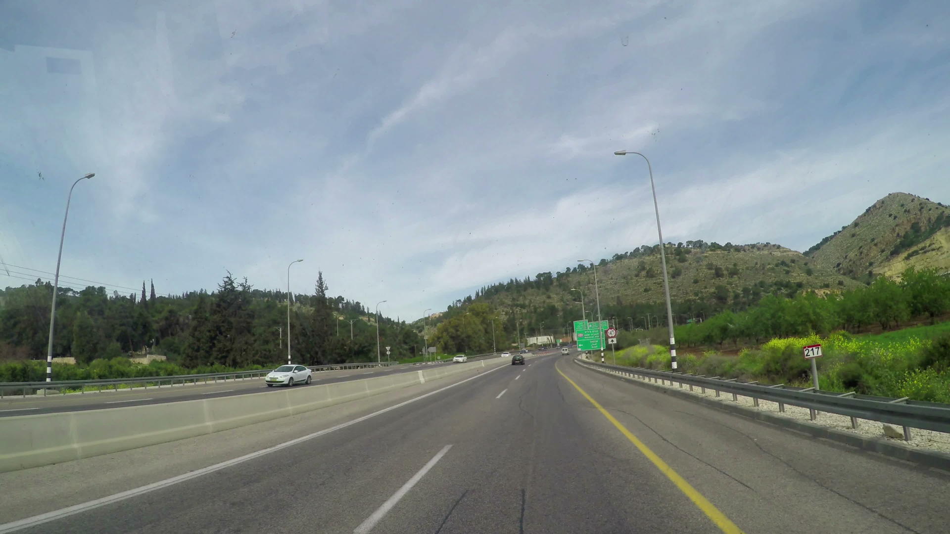 高速公路至拿撒勒城伊斯雷尔视频的预览图