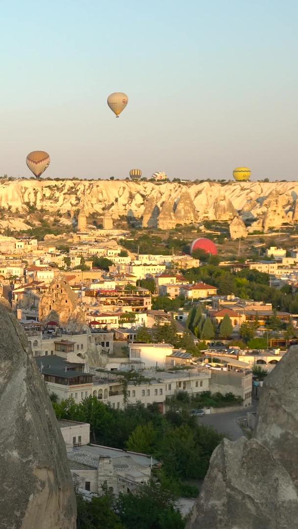 延迟的土耳其卡帕多奇亚热气球视频的预览图