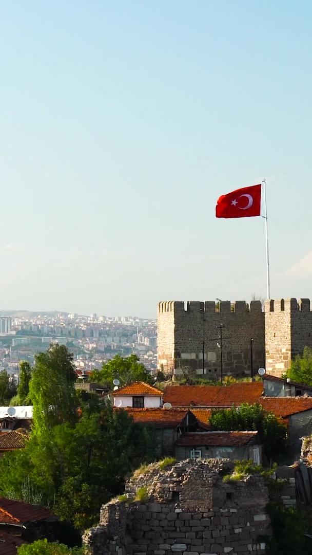 土耳其首都安卡拉国旗台国旗飘扬视频的预览图