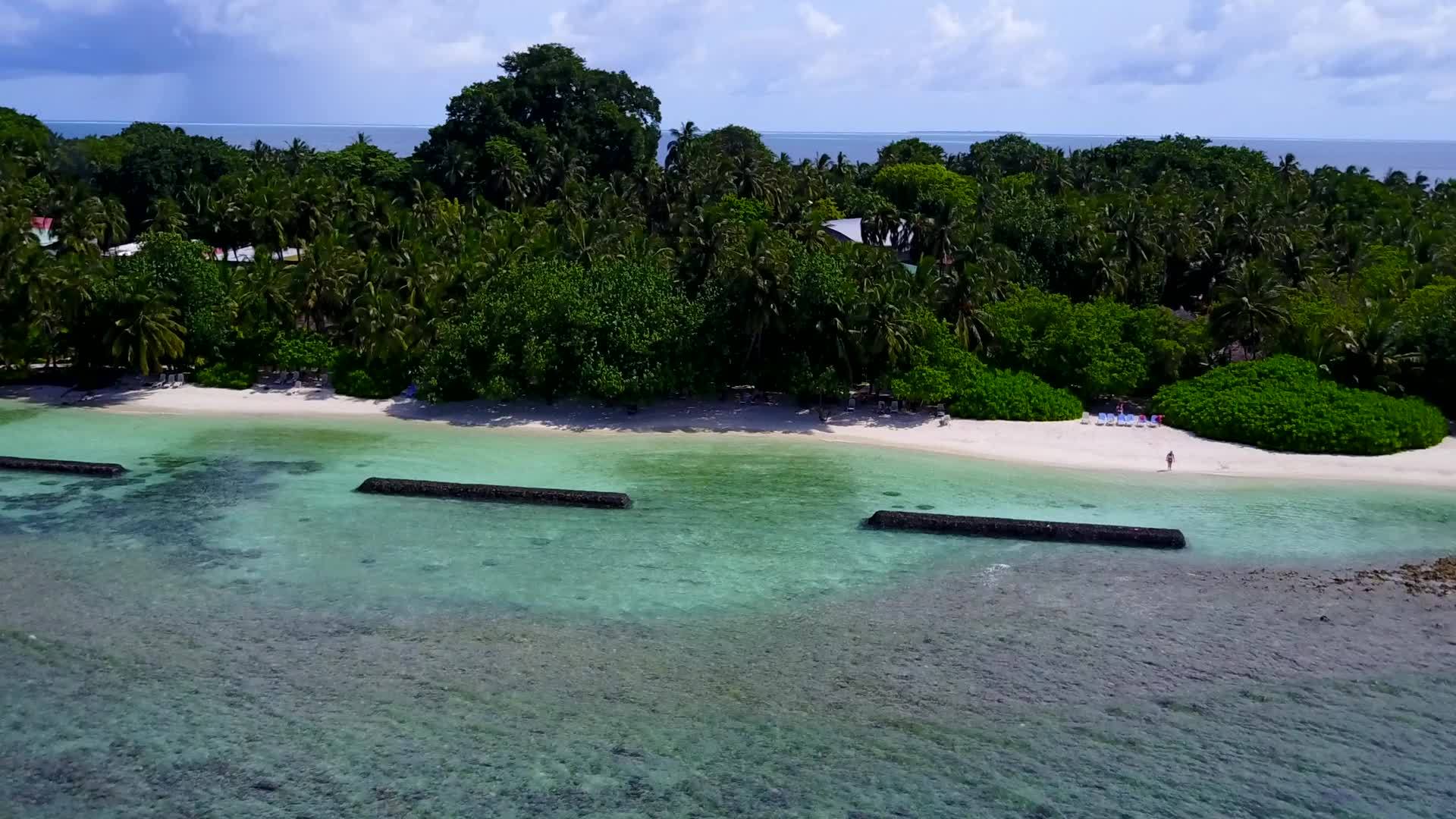 热带旅游海滩视频的预览图